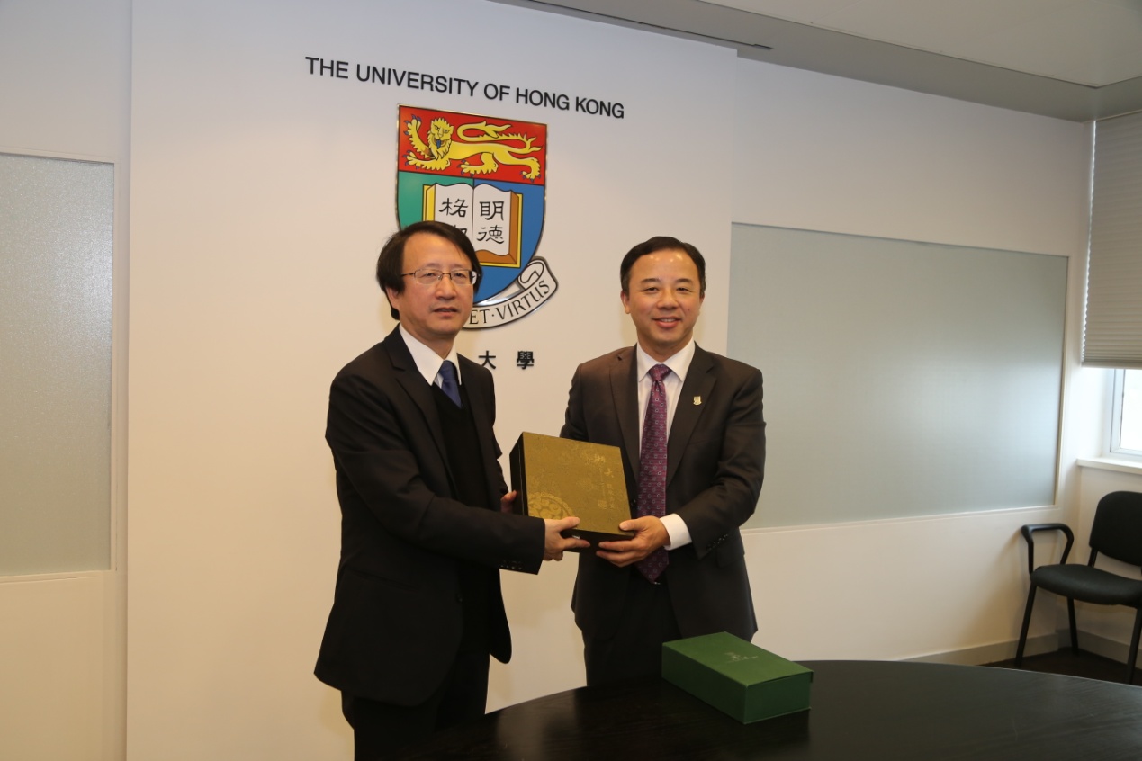 吳朝暉校長率團訪問香港大學(xué)，推動兩校深化戰(zhàn)略合作