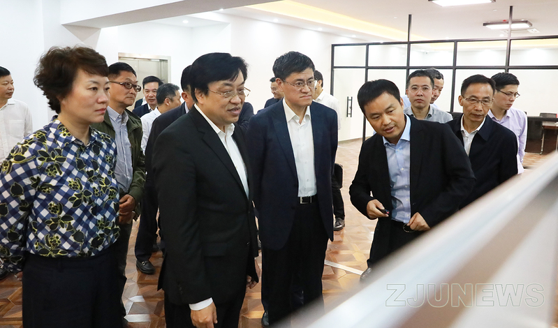 浙江省委常委、常務(wù)副省長(zhǎng)馮飛調(diào)研浙江大學(xué)杭州國(guó)際科創(chuàng)中心