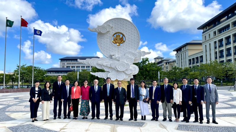 金華市“我與自貿(mào)共成長(zhǎng)”名師名校長(zhǎng)專題研修班在浙江大學(xué)開(kāi)班