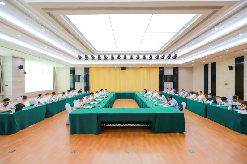 浙江大學校長吳朝暉率隊赴貴州省調研考察