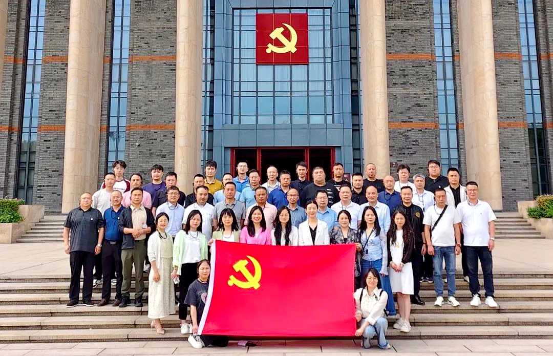 鷹潭市月湖區工商聯在浙大舉辦民營經濟人士創新發展高級研訓班